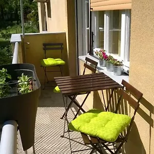 Nona Apartment